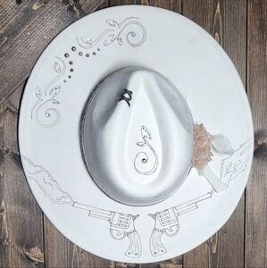 NWT Ivory burned fedora cowboy hat with studs